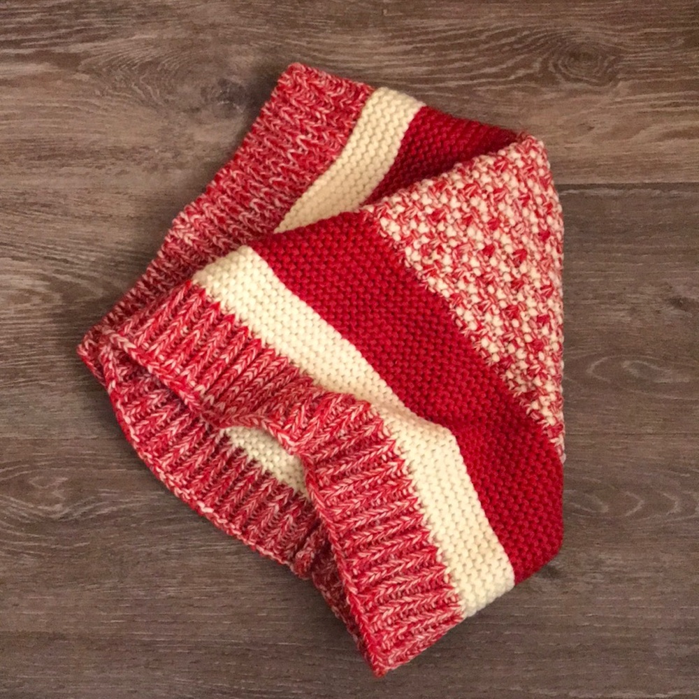Gap Infinity Scarf - Picture 2 of 4